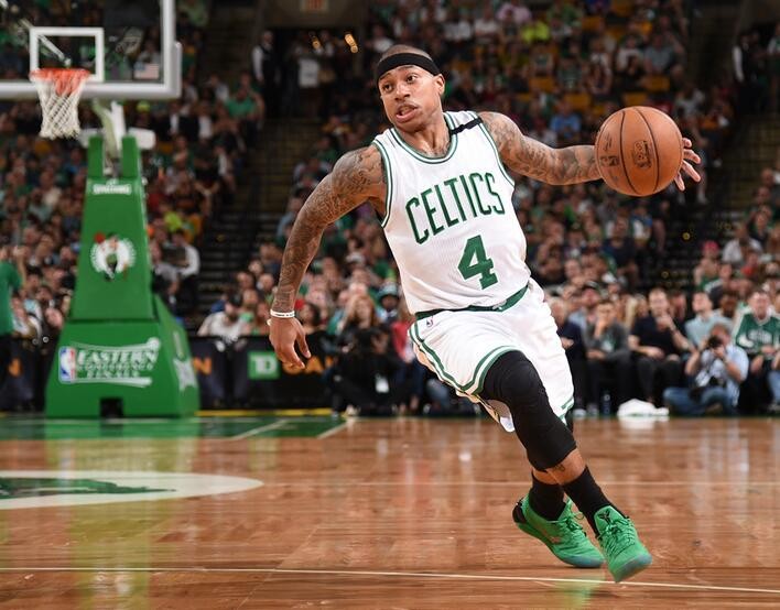 伊加凭借 伊加凭借