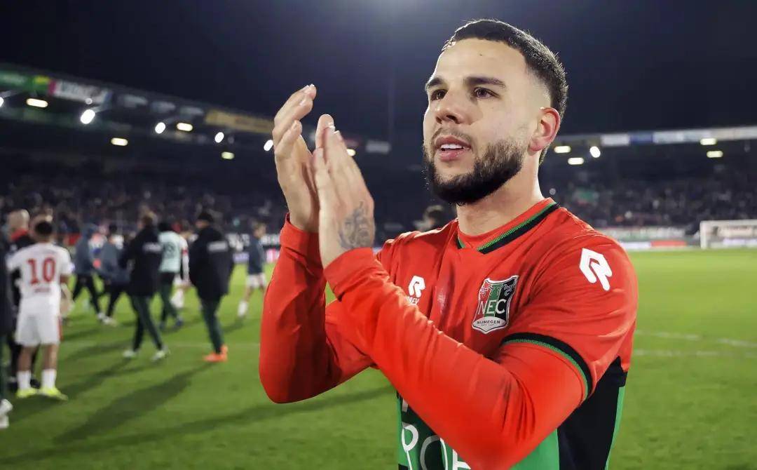 位冉冉升起 位冉冉升起