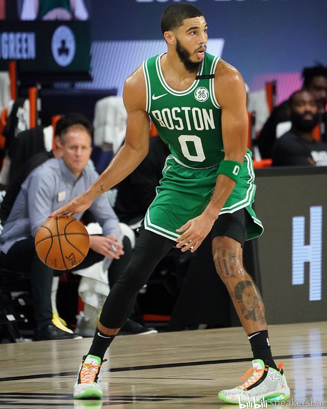 雄鹿的教练 雄鹿的教练